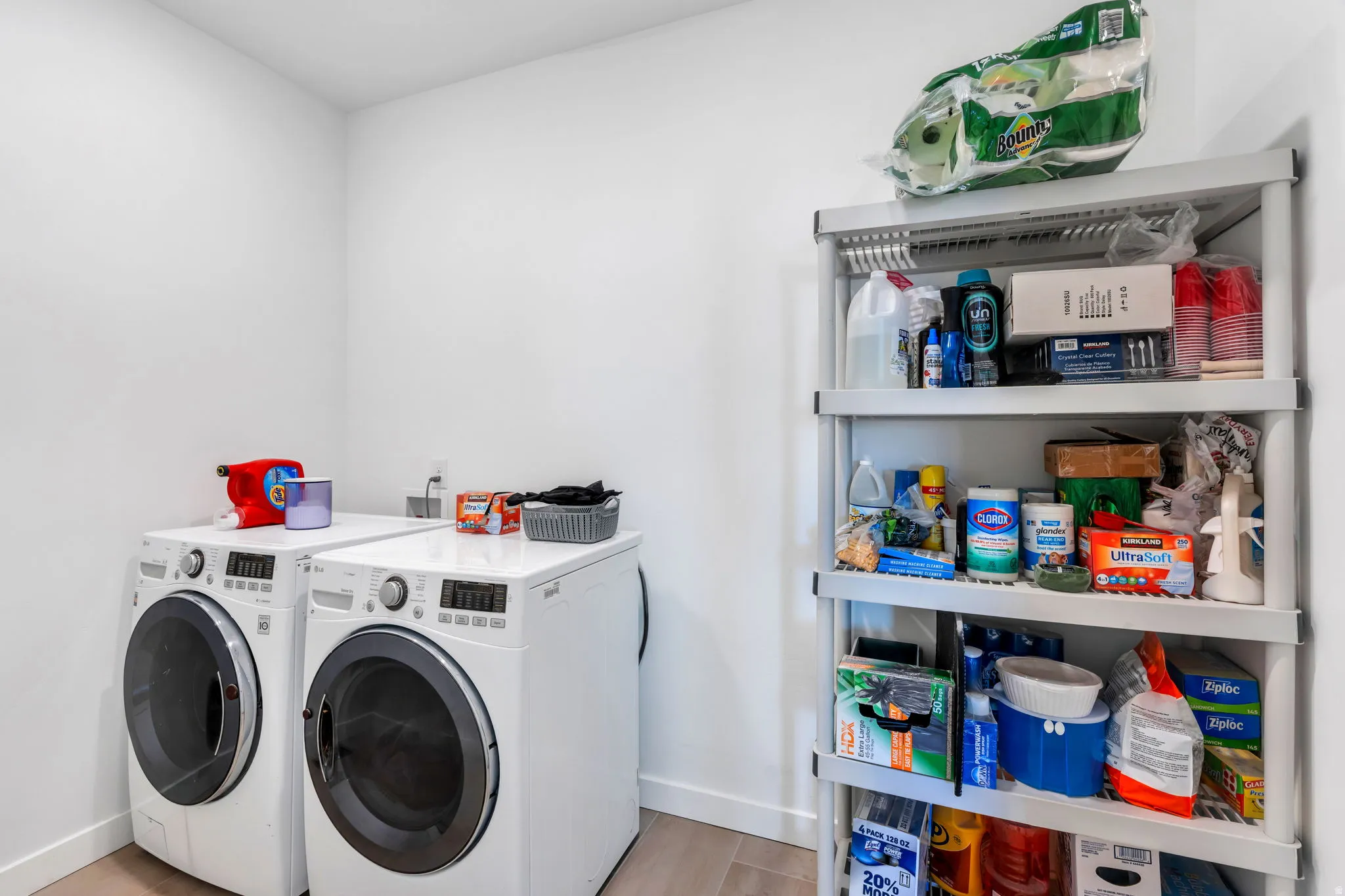 LARGE Laundry room
