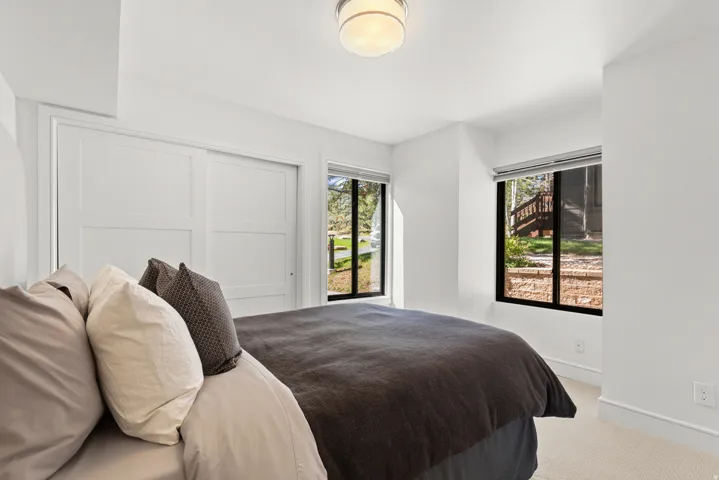 Guest bedroom