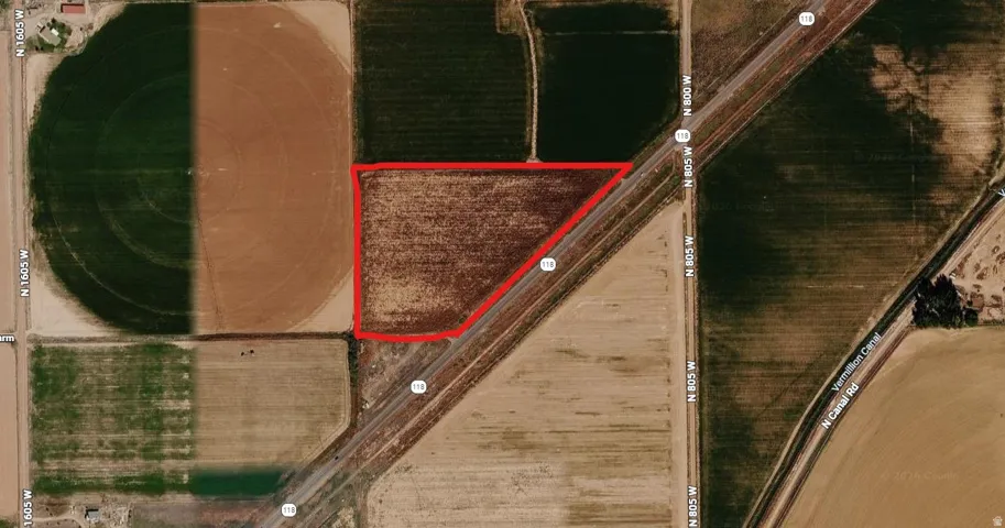Aerial Image. Depicting the property boundary and surrounding geographical features
