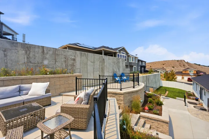 7127 N Hollow Crest Cir, Eagle Mountain, Utah 84005