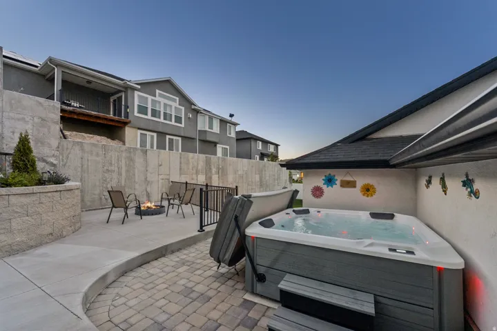 7127 N Hollow Crest Cir, Eagle Mountain, Utah 84005