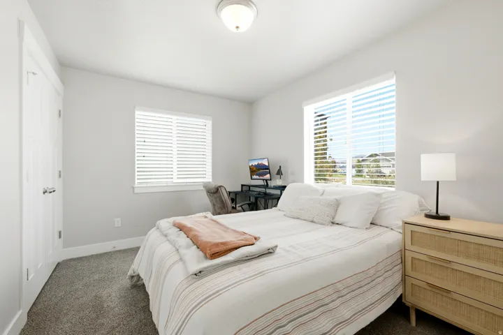 7127 N Hollow Crest Cir, Eagle Mountain, Utah 84005