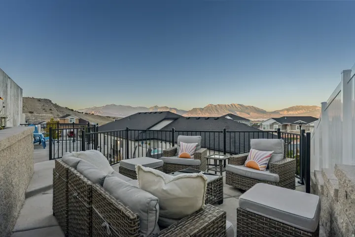 7127 N Hollow Crest Cir, Eagle Mountain, Utah 84005
