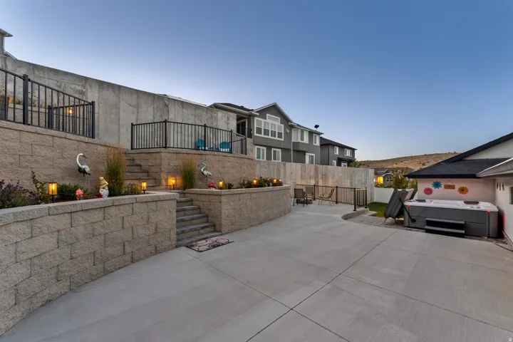 7127 N Hollow Crest Cir, Eagle Mountain, Utah 84005