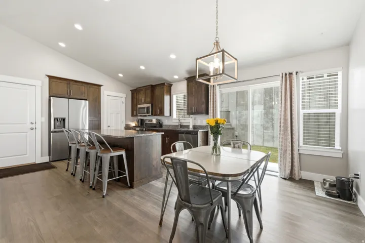 7127 N Hollow Crest Cir, Eagle Mountain, Utah 84005