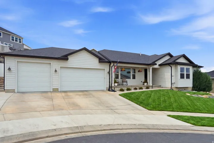 7127 N Hollow Crest Cir, Eagle Mountain, Utah 84005