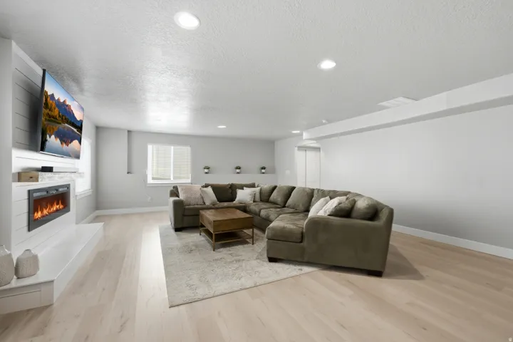 7127 N Hollow Crest Cir, Eagle Mountain, Utah 84005