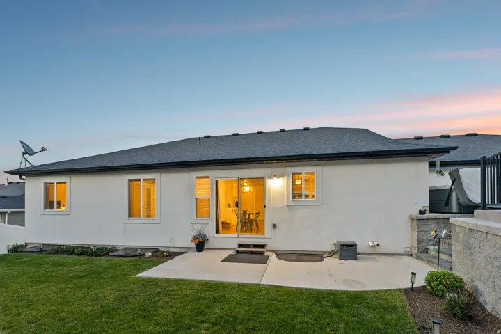 7127 N Hollow Crest Cir, Eagle Mountain, Utah 84005