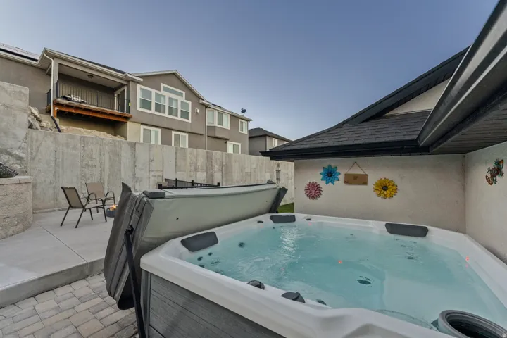 7127 N Hollow Crest Cir, Eagle Mountain, Utah 84005