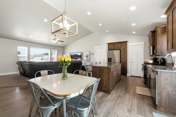 7127 N Hollow Crest Cir, Eagle Mountain, Utah 84005