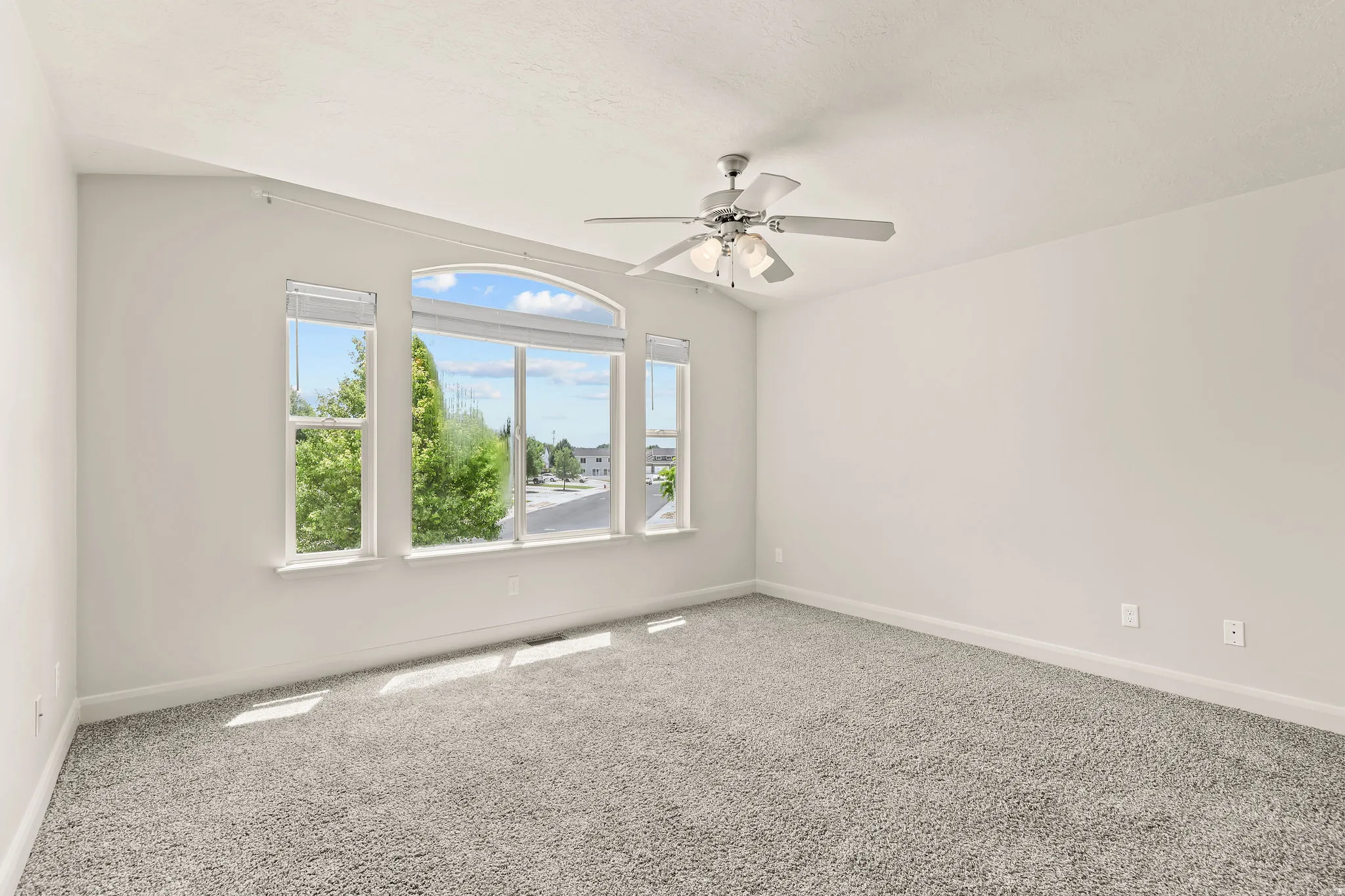 Main Bedroom with lots of light and beautiful mountain views