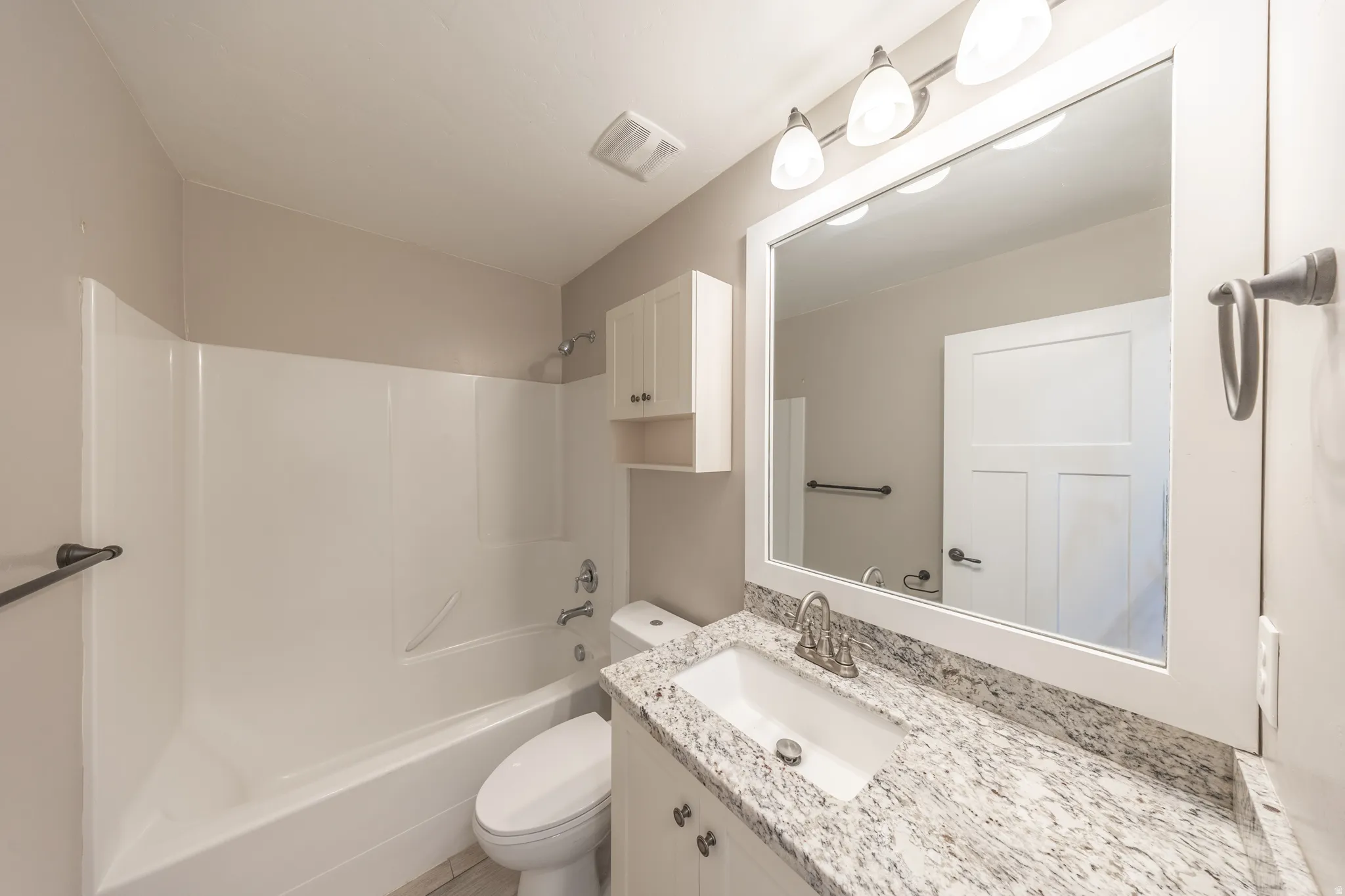 2nd full bathroom is conveniently located just off of the great room.