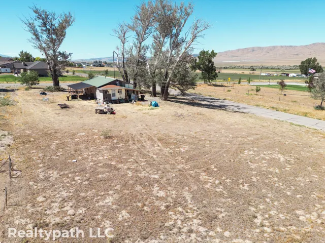 180 W 300 S, Mona, Utah 84645