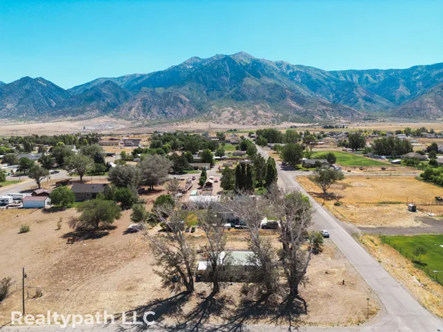 180 W 300 S, Mona, Utah 84645