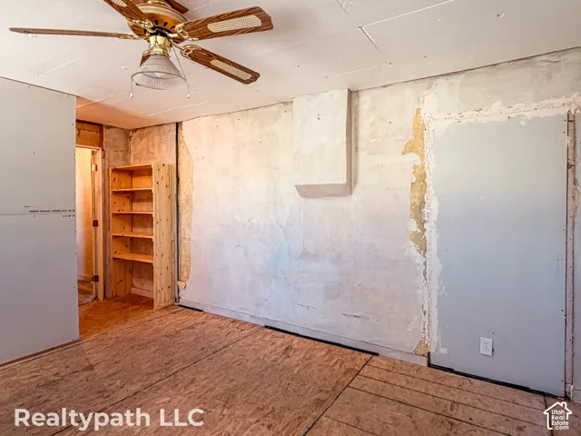 180 W 300 S, Mona, Utah 84645
