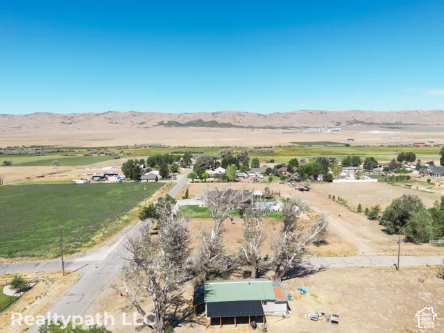 180 W 300 S, Mona, Utah 84645