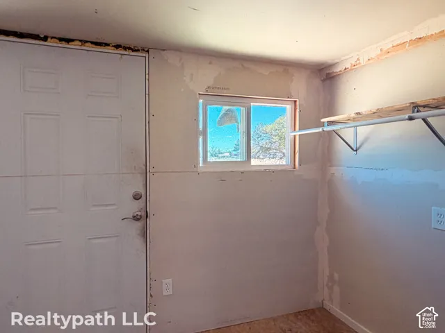 180 W 300 S, Mona, Utah 84645