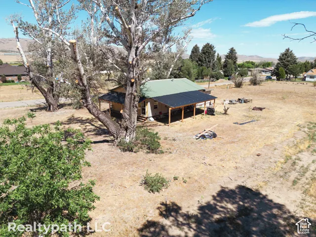 180 W 300 S, Mona, Utah 84645