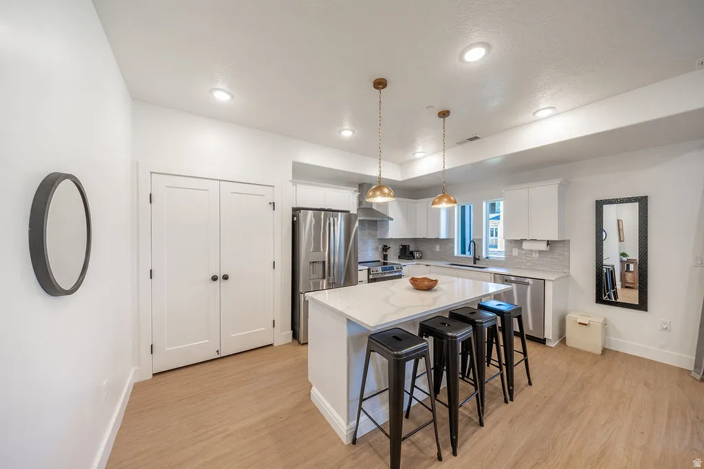 Open concept FULLY stocked kitchen!