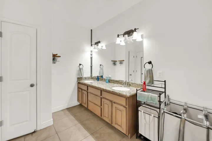 3233 W 1680 N, Clinton, Utah 84015