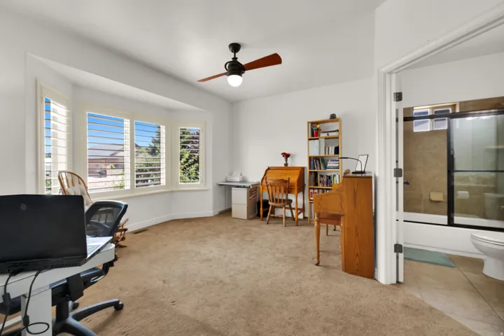 3233 W 1680 N, Clinton, Utah 84015