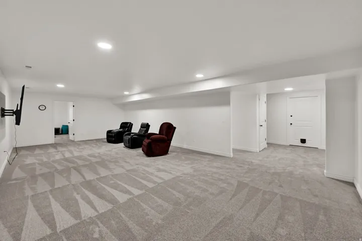 3233 W 1680 N, Clinton, Utah 84015