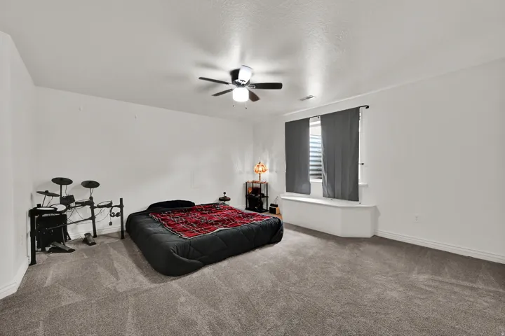 3233 W 1680 N, Clinton, Utah 84015