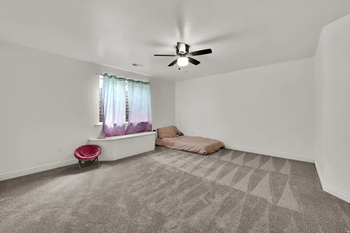 3233 W 1680 N, Clinton, Utah 84015
