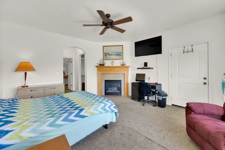3233 W 1680 N, Clinton, Utah 84015