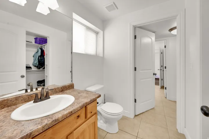 3233 W 1680 N, Clinton, Utah 84015