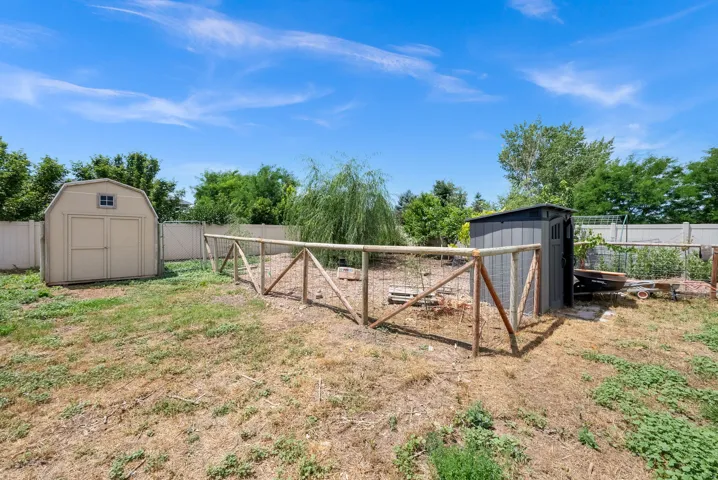 3233 W 1680 N, Clinton, Utah 84015