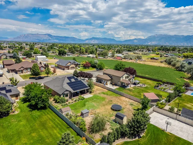 3233 W 1680 N, Clinton, Utah 84015