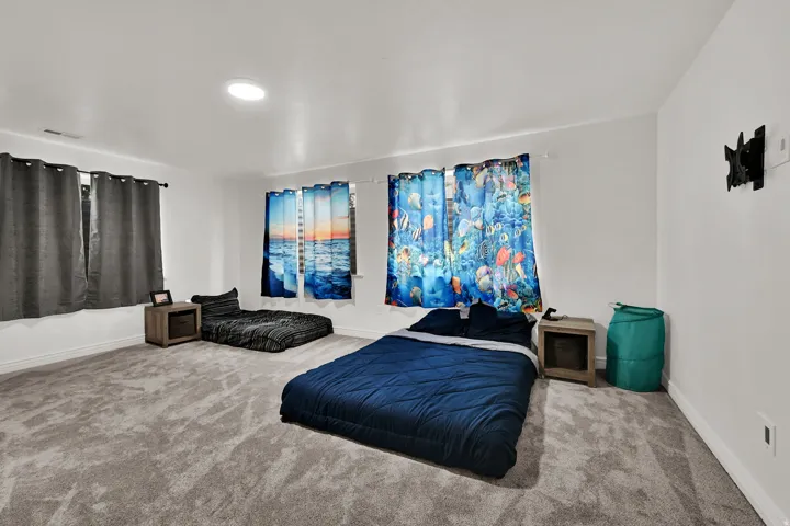 3233 W 1680 N, Clinton, Utah 84015
