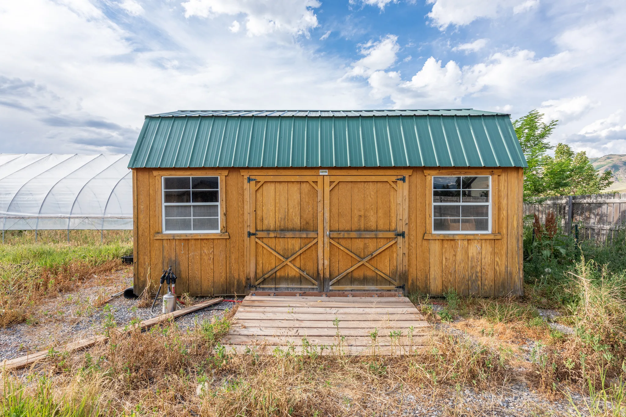 Outdoor structure