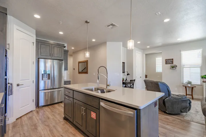 2322 N Park Center Dr #39, Washington, Utah 84780