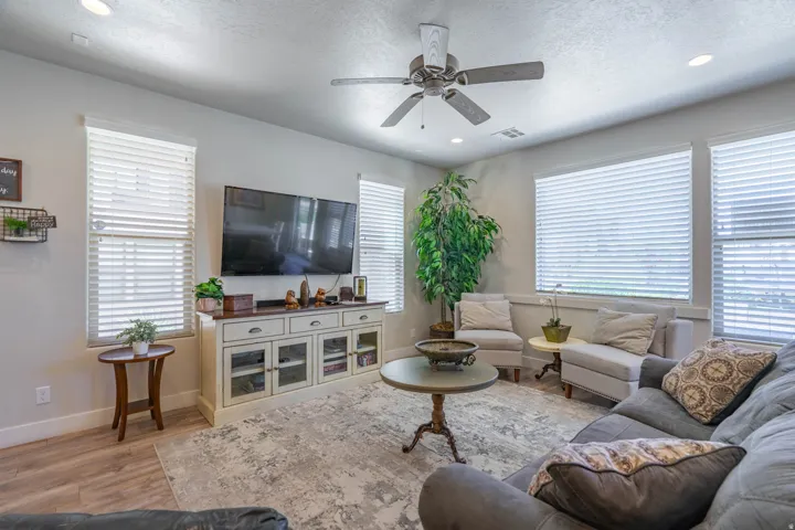 2322 N Park Center Dr #39, Washington, Utah 84780
