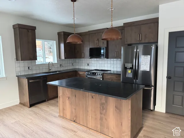 Photo from a completed home with this same floor plan.