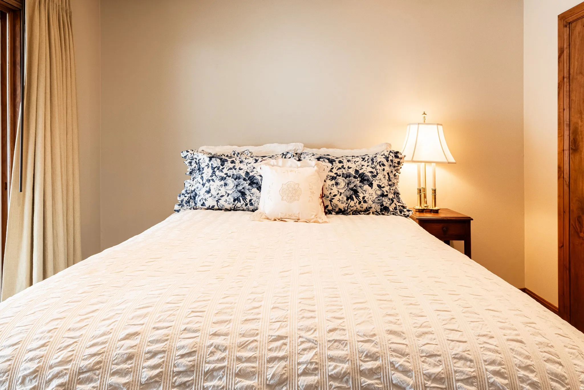 Neutral wall paint offering a versatile backdrop