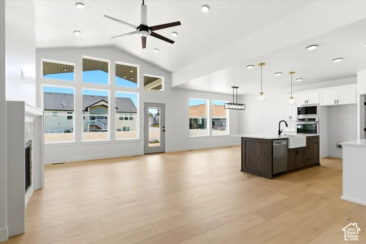 Photo of similar home - Finishes may vary