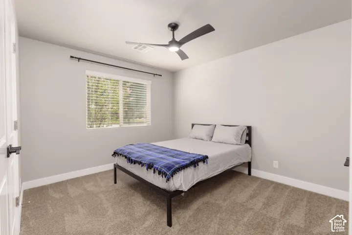 Guest bedroom 1, will fit a queen size bed and dresser