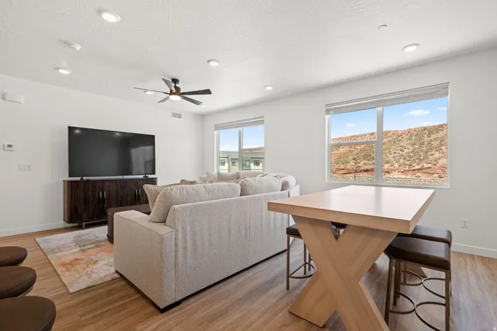221 N Cliff Side Dr #k303, Hurricane, Utah 84737