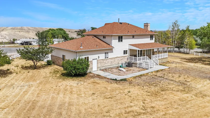 190 E 600 N, Ferron, Utah 84523