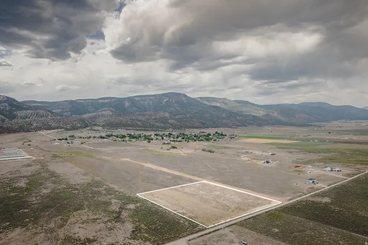 935 E 14250 N, Wales, Utah 84667