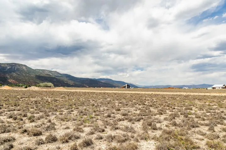 935 E 14250 N, Wales, Utah 84667