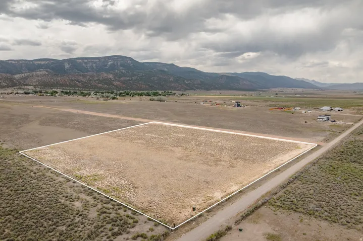 935 E 14250 N, Wales, Utah 84667