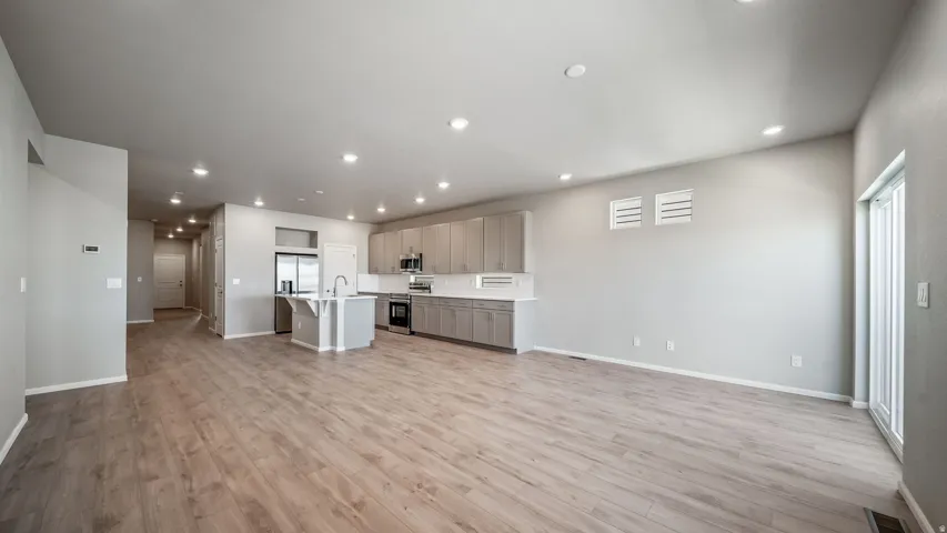 7057 N Obsidian Way, Eagle Mountain, Utah 84005