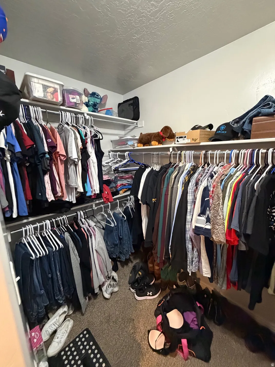 Master bedroom Walk-in closet