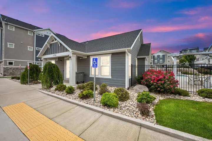 1794 W Eaglewood Dr #201, Saratoga Springs, Utah 84045