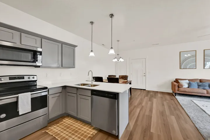 1794 W Eaglewood Dr #201, Saratoga Springs, Utah 84045