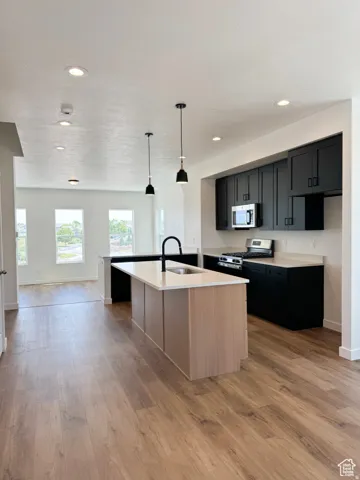 7608 S Clipper Hill Rd #428, West Jordan, Utah 84081